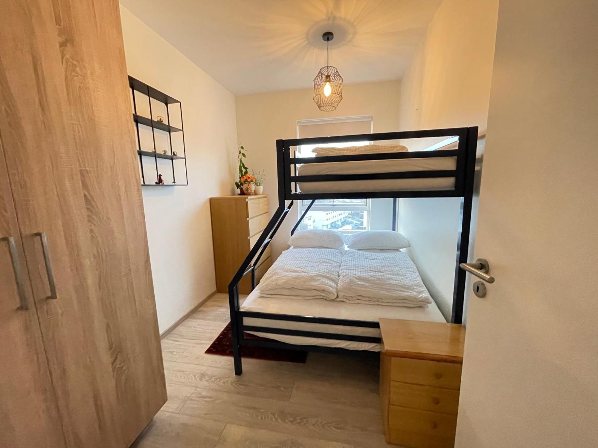 Modern And Spacious 3 Bedroom Apartment In Kopavogur เรคยาวิก ภายนอก รูปภาพ